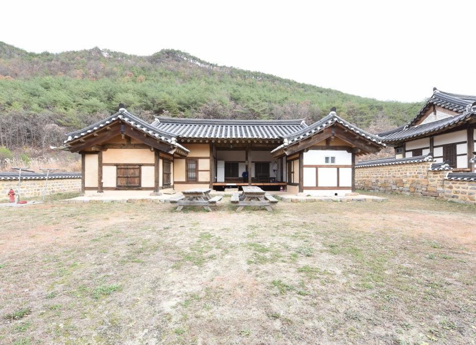 Nongamjongtaek Hotel Andong Exterior photo